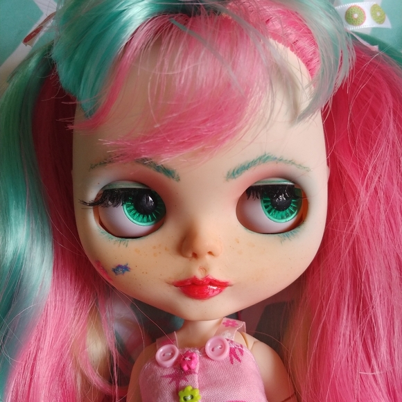 Kandi Custom Factory Blythe Doll - Picture 4 of 12